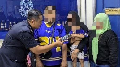 乌龙夫妻吃完午餐就开走 2岁儿子被忘在餐厅