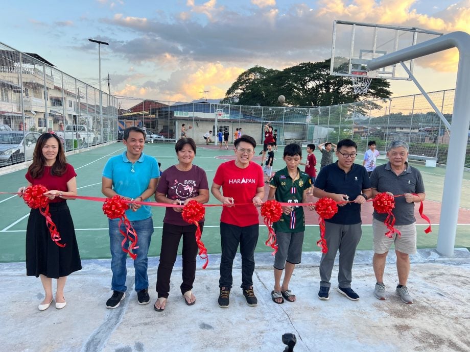 东:(已签发)力巴士新村篮球场获20万拨款全面翻新