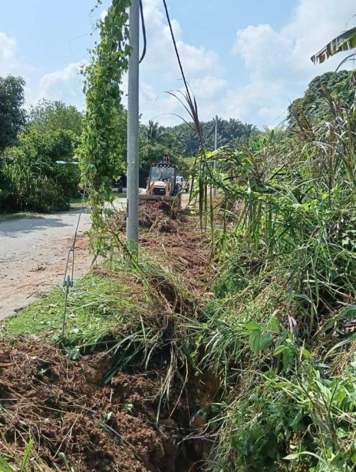 东:(已签发)双溪兰水灾淹9屋,县会清理沟渠拟加深河床