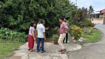 双溪兰水灾淹9屋 县会清理沟渠拟加深河床