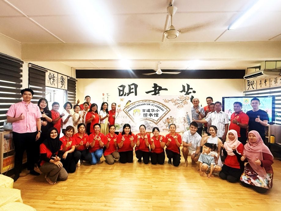 东:(已签发)天道酬勤·藏书阁 吉道华小全新图书馆亮相 文化气息浓厚学习氛围升级