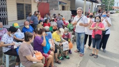 德义慈善会赞助 由蚂蚁医疗团队派豆蔻凉茶