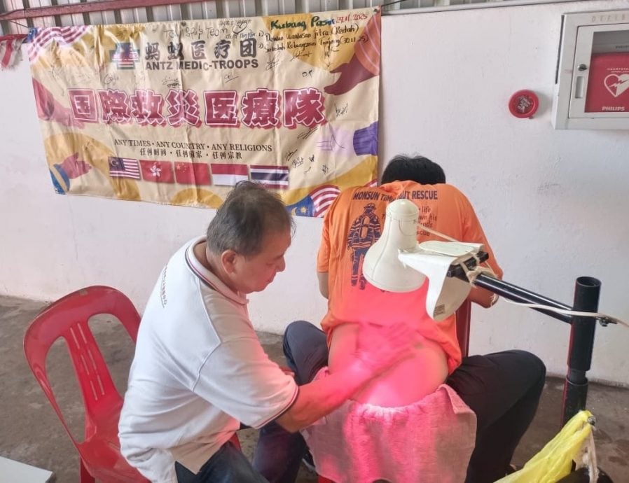 东：（已签发）蚂蚁医疗团北上吉打，为100水灾民及义工义诊推拿