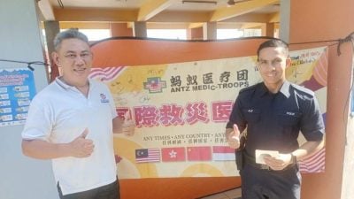 蚂蚁医疗团北上吉打  为100灾民义工义诊推拿