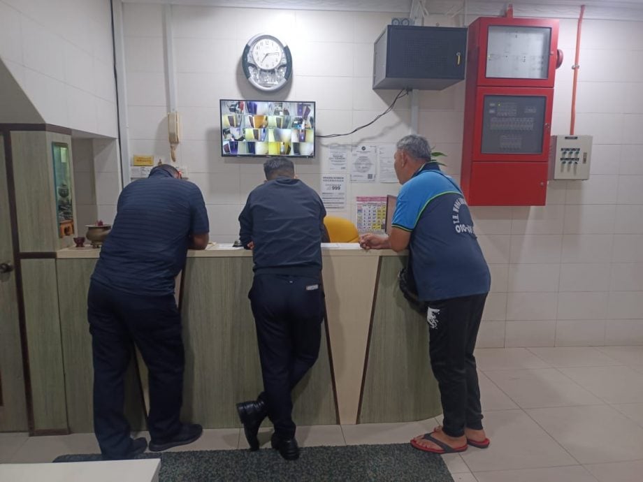 东：（已签发）陈德诚中医师背包失窃，希望窃贼归还各种证件