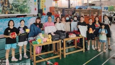 韩国商家大爱无疆界   8000套新旧衣服赠大马