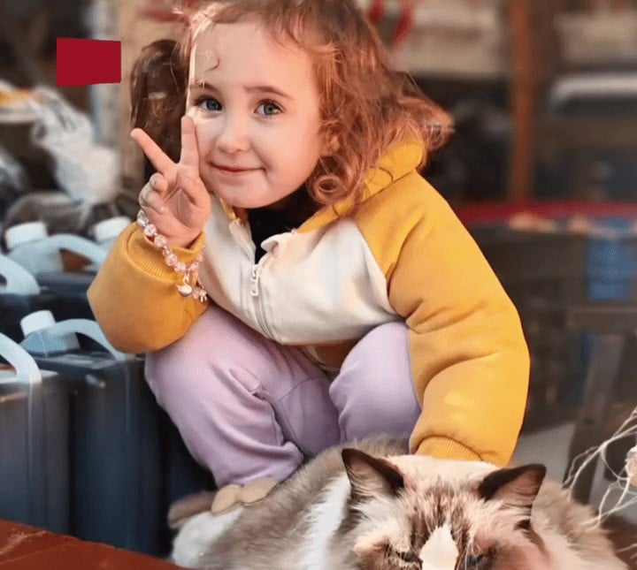 中国夫妻生出金发碧眼娃 隔代基因无需做亲子鉴定