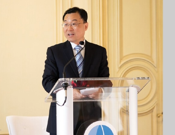 中国驻美大使谢锋吁中美工商界聚焦三份清单