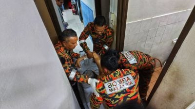 男子浴室跌倒无法起身   消拯员出动移出送医