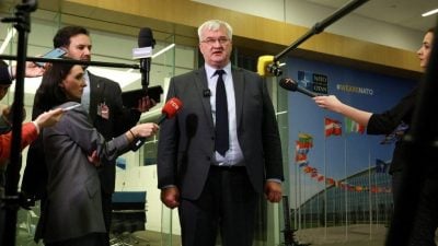 乌外长：乌克兰寻求真正和平　拒绝妥协议让