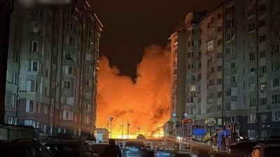 乌克兰：俄军空袭中部城市克列缅丘格 水电供应中断