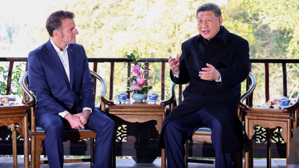 习近平马克龙同游都江堰 中法续推动向前发展