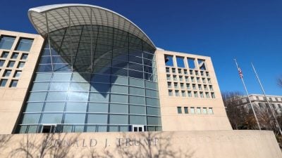 争取诺奖仍不死心 特朗普冠名“美国和平研究所”