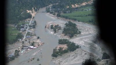 亚洲 | “滥伐”引洪灾夺1500命 印尼苏门答腊成重灾区