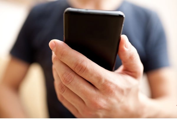 人夫网路上“常对正妹辣照按赞” 土耳其法院裁定构成离婚理由