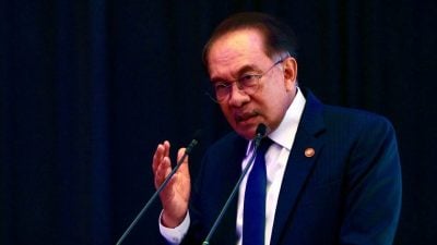 祝贺哈芝芝及团结州内阁  安华：沙政坛迈成熟稳定