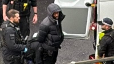 伦敦机场停车场  多人遭喷不明喷雾 1嫌犯落网