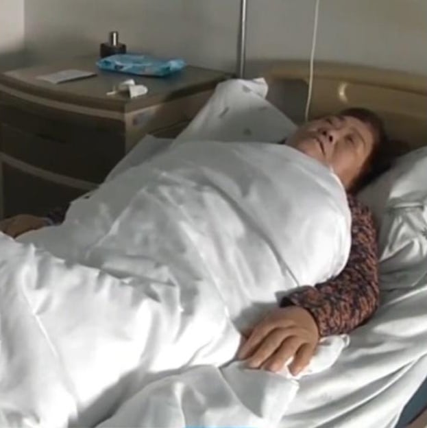  体验按摩床40分钟　老妇瘫痪直呼“后悔死了！”