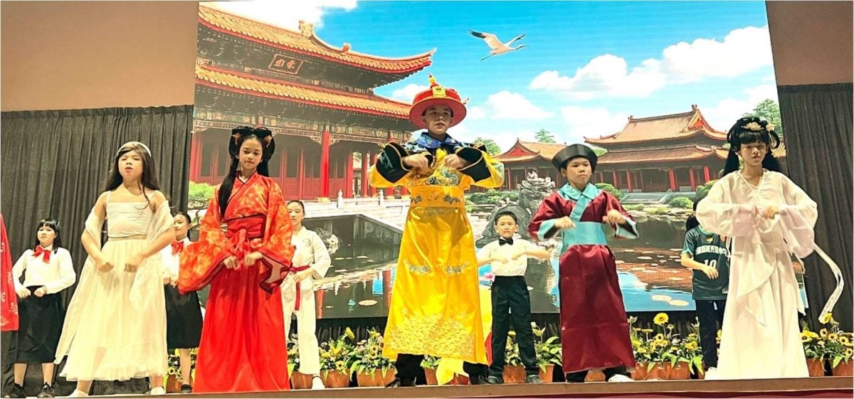 供星洲网:光星小学恳亲晚会 303 学生献演19 项节目