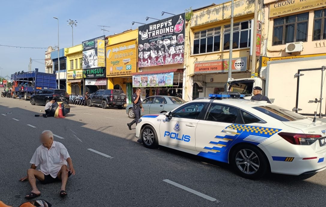 供星洲网：医者仁心！余美华医生烈阳下急救重伤骑士，惜仍回天乏术