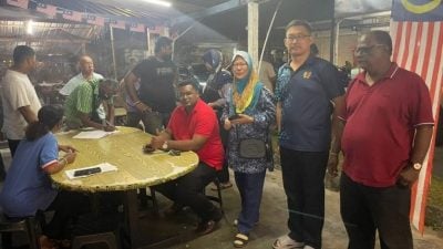 珍珠园陡坡新路墩引争议 155居民签名促市政厅撤除