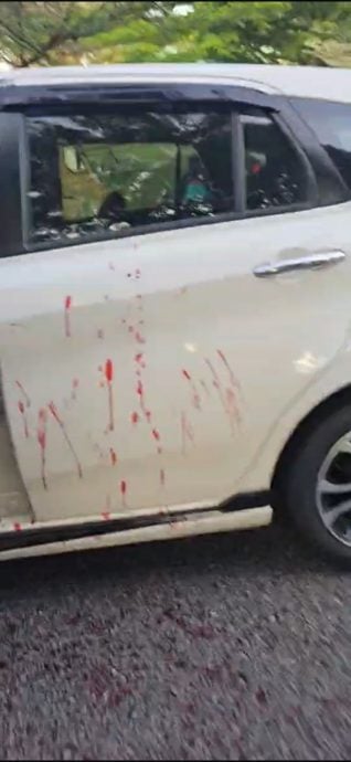 供星洲网：芙蓉亚沙路枪击命案！枪手骑摩托干案，两人被枪击，1死1伤