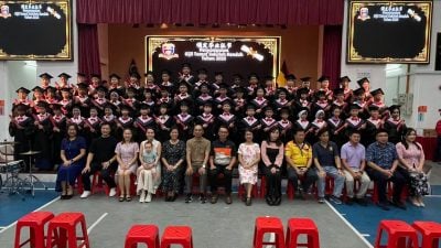 达城（巴力丁宜）华小第八届毕业典礼庄严温馨　61毕业生以行动致敬父母师长