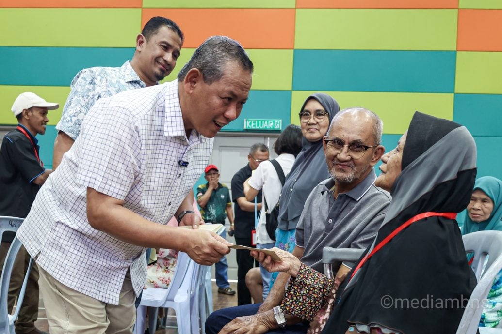 供星洲网:(2026年森州财案)州政府拨2975万令吉,继续发放敬老金与新婚奖励