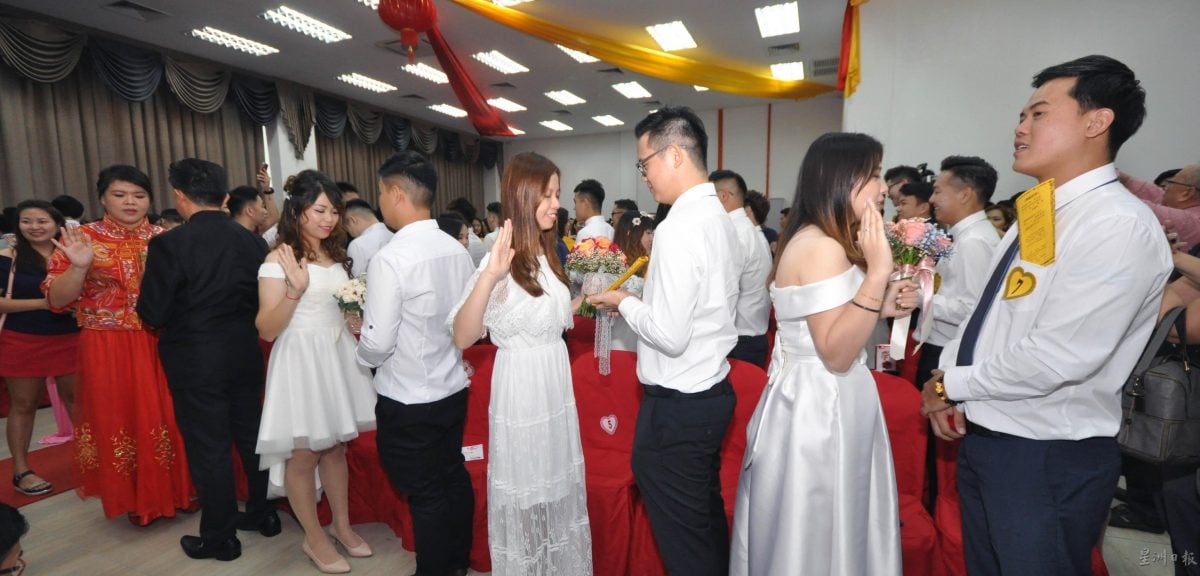 供星洲网:(2026年森州财案)州政府拨2975万令吉,继续发放敬老金与新婚奖励