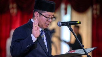 依温宣誓出任沙巴部长 法米：自动卸联邦部长