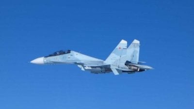 俄中轰炸机编队联合巡航亚太地区