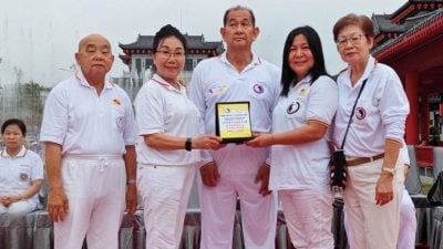 太极气功十八式大汇操   千人耍太极 壮观