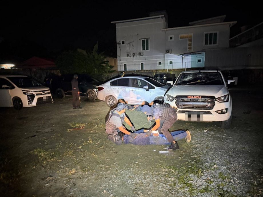 全:已签发/移民局特别行动,昨天清晨在丹州哥打峇鲁一带逮捕36名缅甸籍非法移民及3名本地男子。