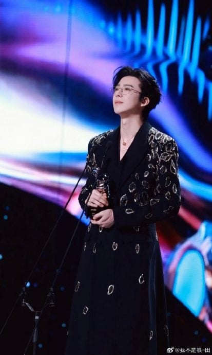 刘诗诗得奖却被白鹿领走 爱奇艺出包急道歉