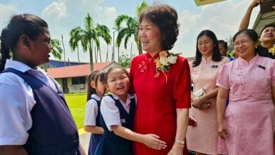 半港侨民校长张美美荣休 “王也好基金”颁奖金