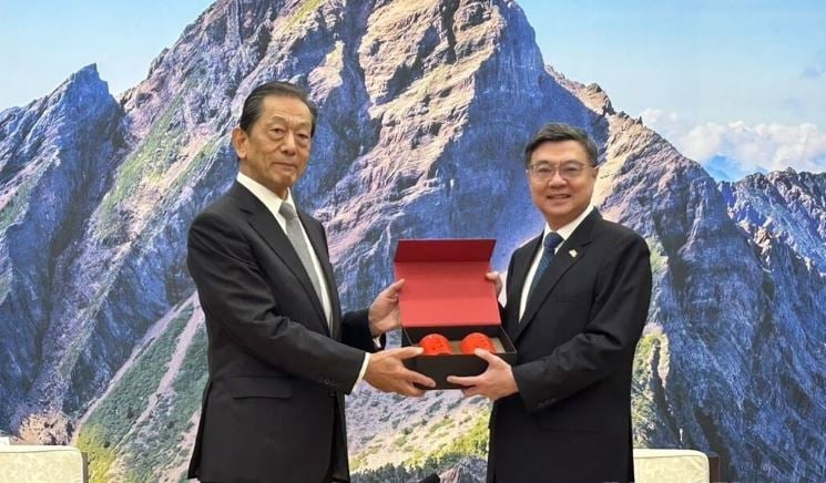 卓荣泰:感谢高市正义言论 欢迎日本偶像来台演出