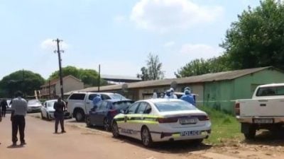 南非旅馆枪击案致11人死