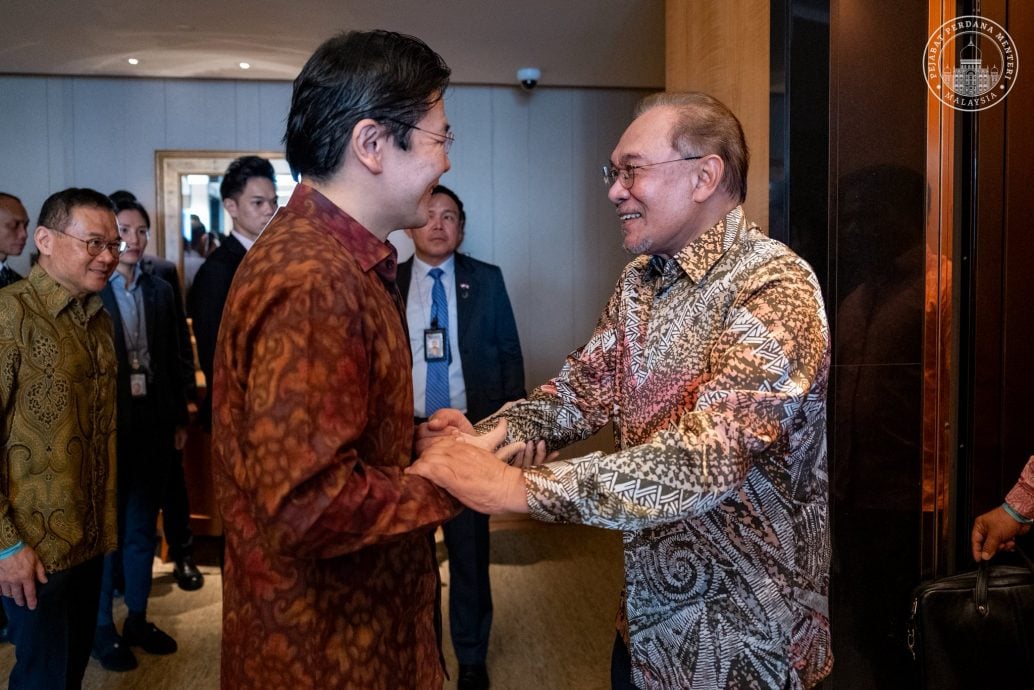 **即时国内**全国：安华与黄循财同享午餐 气氛融洽