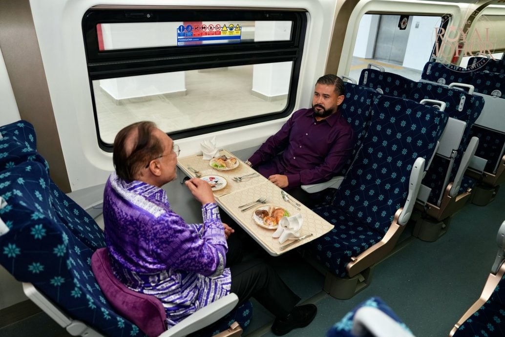 **即时国内**全国:确保造福全民,首相:明年初与柔商讨合作大项目