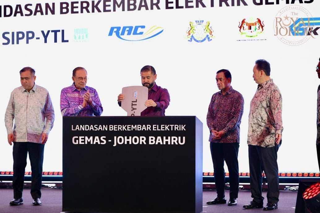 **即时国内**全国:确保造福全民,首相:明年初与柔商讨合作大项目