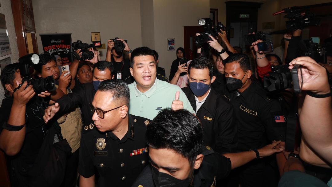 即时国内/请优先上网上脸书（全国版）三苏依斯干达 刁健城 被控