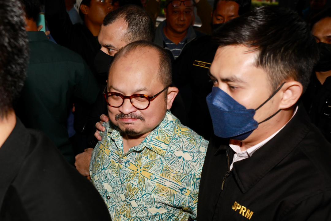 即时国内/请优先上网上脸书（全国版）三苏依斯干达 刁健城 被控