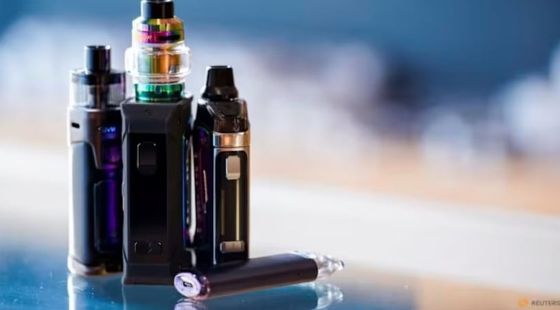 **即时国际**国：狮城首对吸烟弹者惩处  狮城少年送戒毒、缅甸少女签证撤销