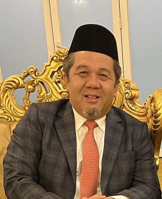 取代//夜报封面∕沙巴州新内阁宣誓就任  没有华裔代表