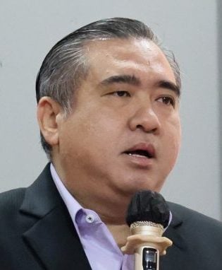 陈氏书院迎来第2025对新人注册！陆兆福：婚姻带旺文化地标