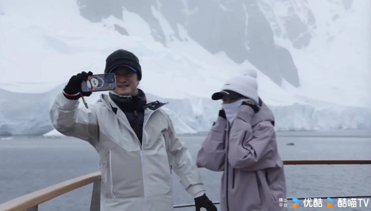 吴京实地“堪景”《流浪地球3》赴南极取景