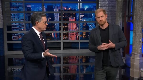 哈里王子吐槽特朗普！　呛美国人“选了一个国王”被嘘