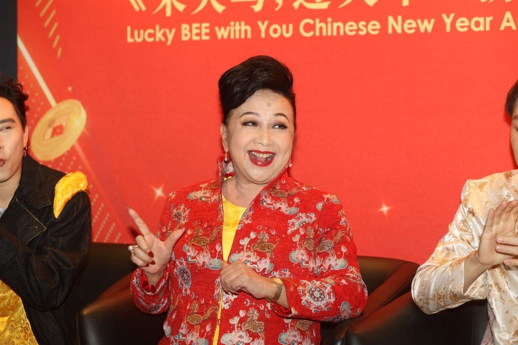 唱跳40年前《Sexy Music》 薛家燕裤子险掉急智解危机