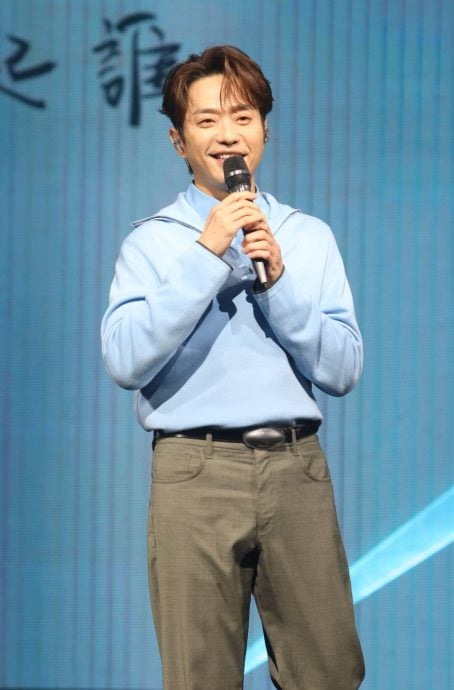 唱跳40年前《Sexy Music》 薛家燕裤子险掉急智解危机