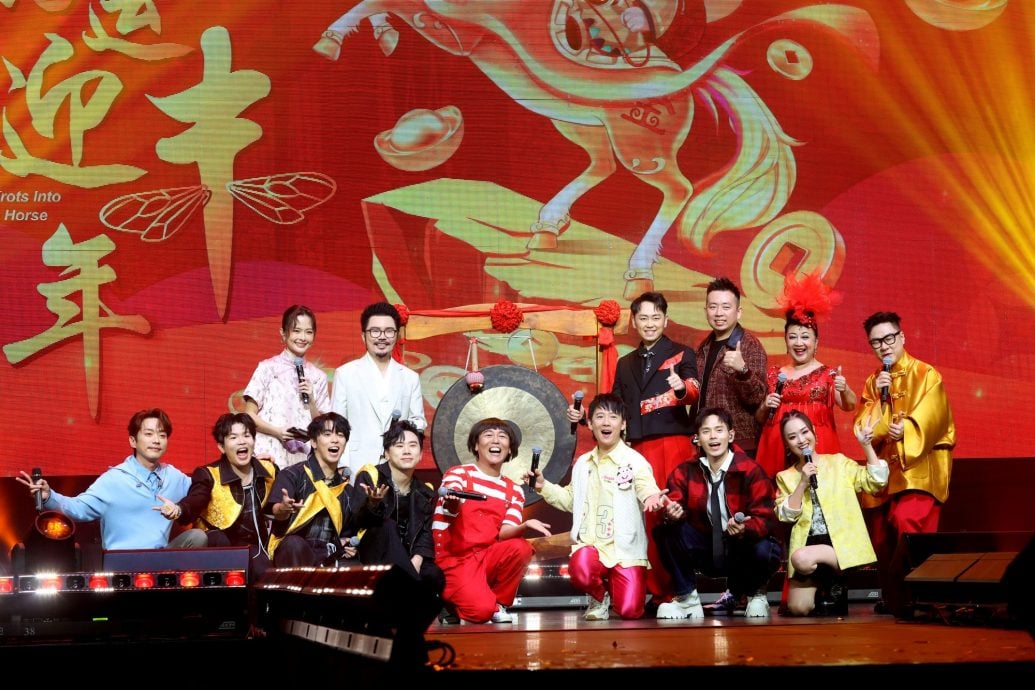 唱跳40年前《Sexy Music》 薛家燕裤子险掉急智解危机